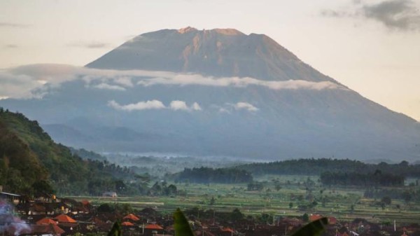 PUNCAK Pujawali, Pendakian ke Gunung Agung Ditutup 3 Hari, Catat Tanggalnya!