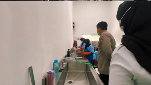 SPPG Polres Tulungagung Pastikan Air Layak Minum Jadi Standar Produksi Makanan Bergizi Gratis