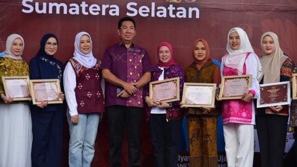 Kota Palembang Raih Sertifikat Salah Satu Stand Terbaik di kegiatan Festival Rempah Sumsel 2025