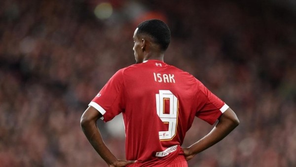 Isak Terlalu Banyak Mikir di Liverpool