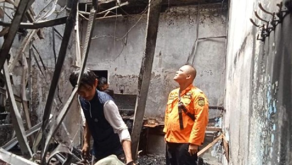 Rumah Hakim, yang Minta Jaksa Hadirkan Bobby Nasution di Persidangan, Terbakar