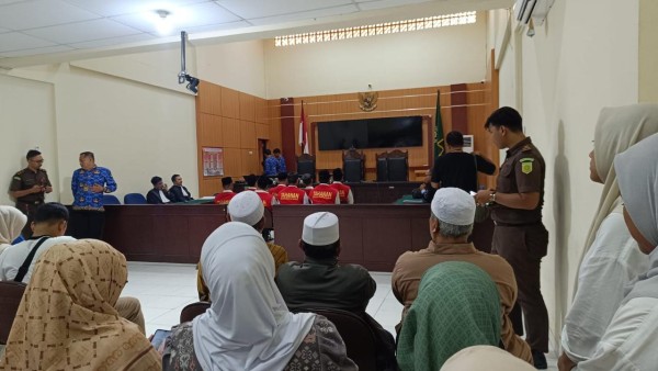 Delapan Terdakwa kasus Perusakan Rumah Singgah Sukabumi Divonis Ringan, Ini Pertimbangan Hakim