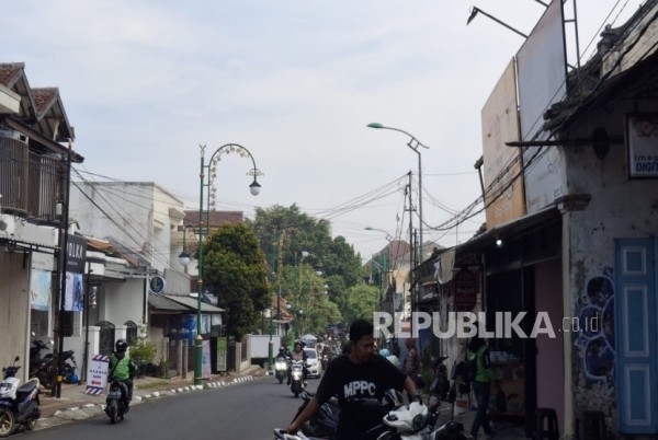 Kota Cimahi Semakin Terang dan Indah dengan Penambahan Lampu Baru