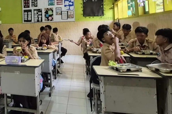 Dampak Penutupan SPPG, SMP Negeri 2 Kota Malang Imbau Siswa Bawa 'Bontotan' dari Rumah