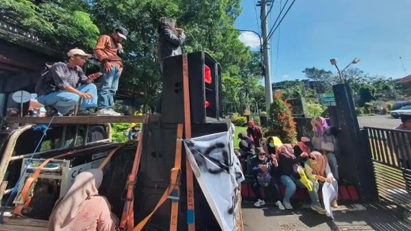 Sidang Perkara Jalan Tembus Warga Perum Griya Shanta Vs Pemkot Malang Digelar, Diwarnai Demo Lagi