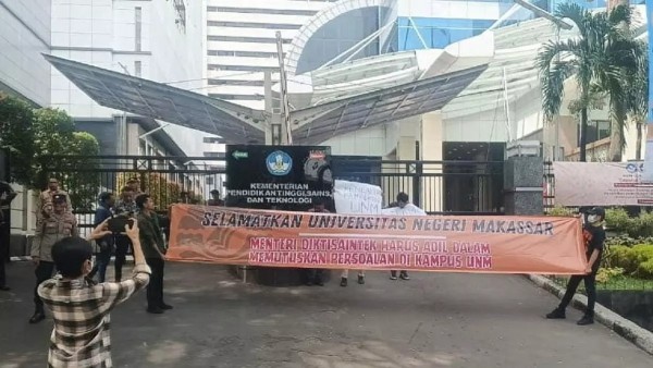 Rektor Nonaktif UNM Buka Suara soal Demo di Kementerian: Selama Ini Kami Diam, Itu Panggilan Nurani