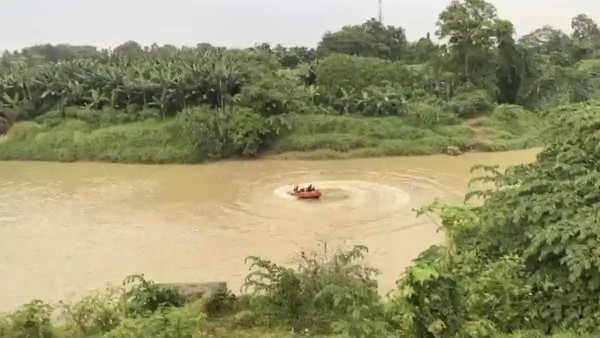 Bocah 9 Tahun Hanyut di Sungai Ciujung Serang, Pencarian Masih Berlangsung