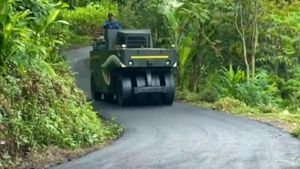 Jalan Wonosunyo Pasuruan Diperbaiki Setelah Penantian 14 Tahun, Ditargetkan Mulus Dalam Sepekan