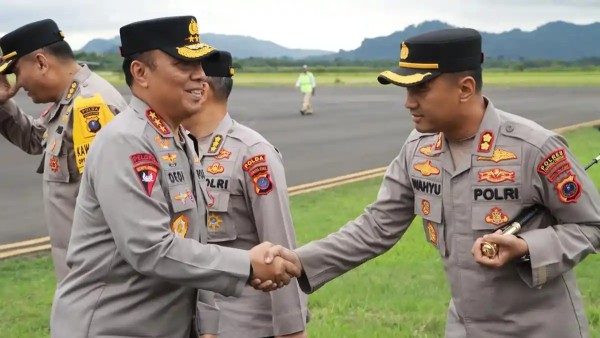 Wakapolri Tinjau Penanganan Pascabencana Banjir dan Longsor di Tapanuli Tengah