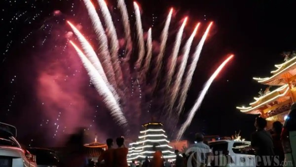 50 Kata-Kata Tahun Baru 2026 Menyentuh Hati: Penutup 2025 yang Berkesan untuk Pacar dan Teman