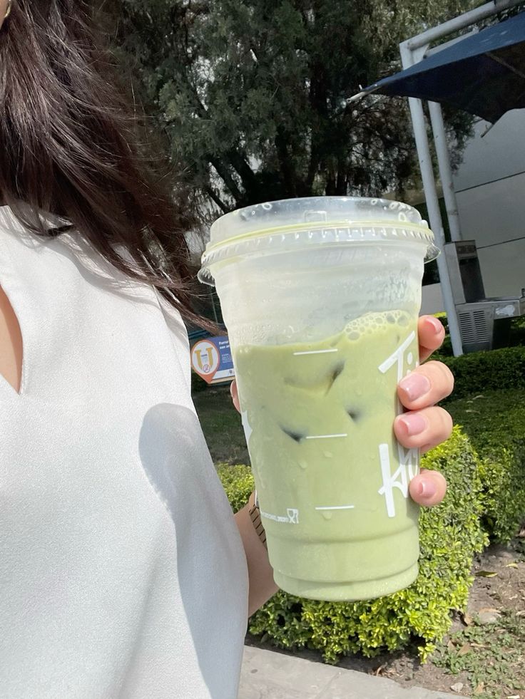 image of Minum Matcha Gak Cukup Sekali, Bikin Nagih Terus!