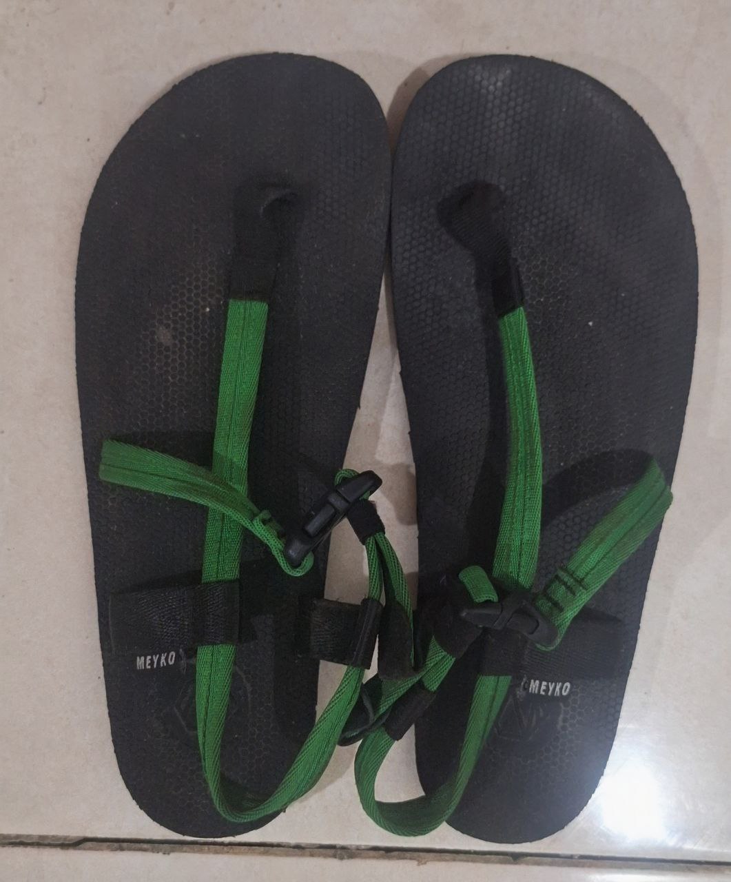 image of Running Sandals Review 101