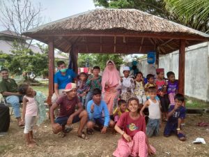 Keluarga Besar RIAB Kunjungi Pengungsi Rohingya di Ladong Aceh Besar