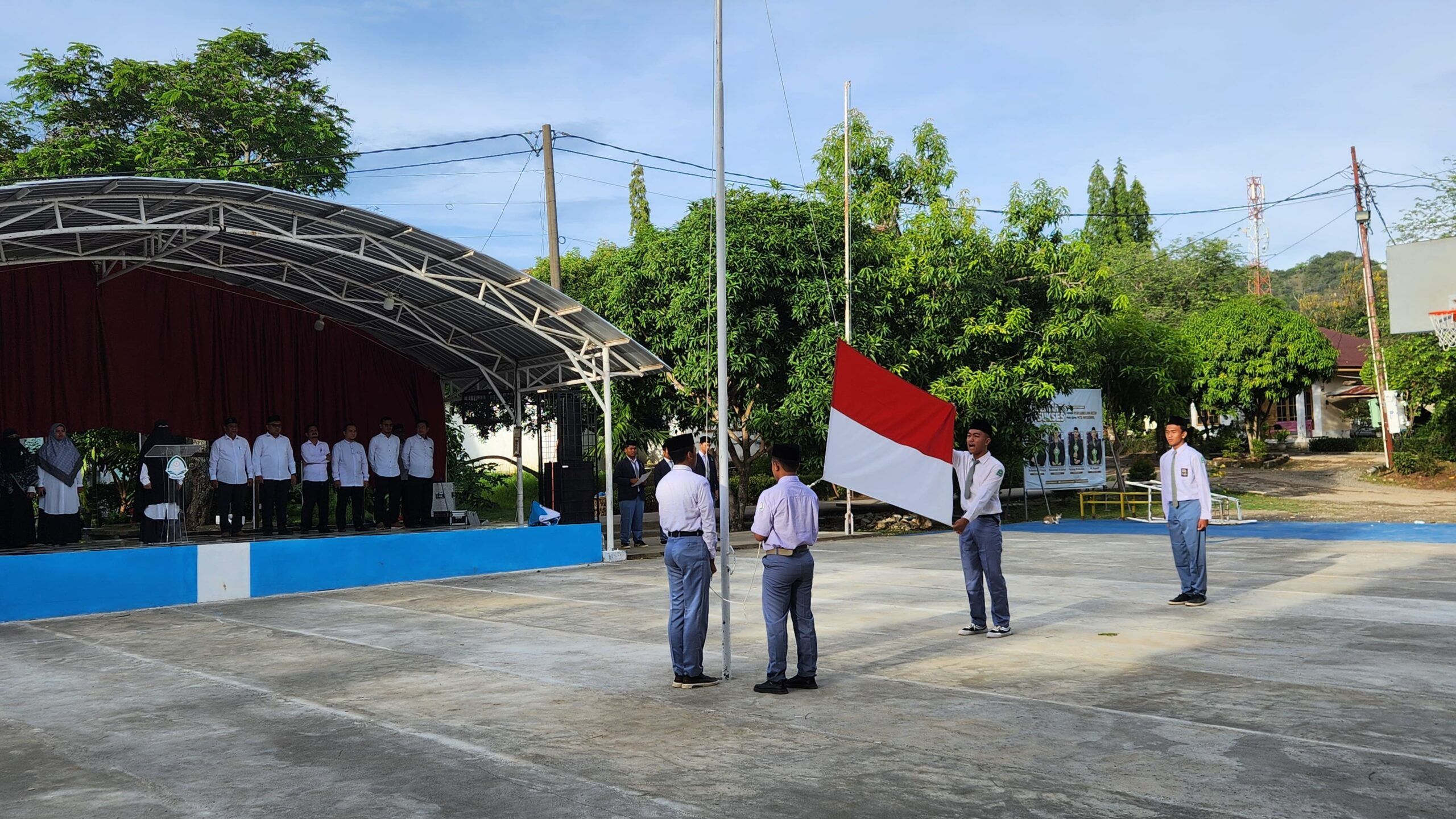 Ust. Muhyiddin Natuah Pimpin Upacara Bendera di RIAB: Meneladani Kesabaran dalam Menuntut Ilmu ala Imam Syafii
