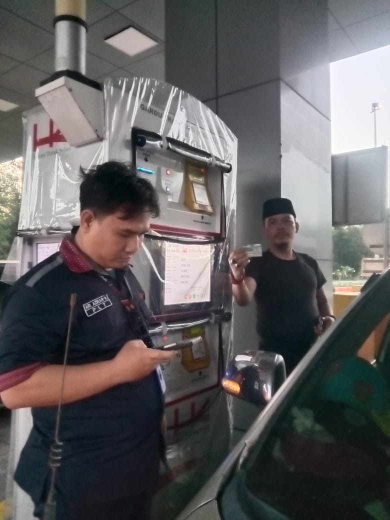 Mesin Palang Pintu Keluar Gerbang Tol Prabumulih Dikeluhkan Pengguna Jalan Tol