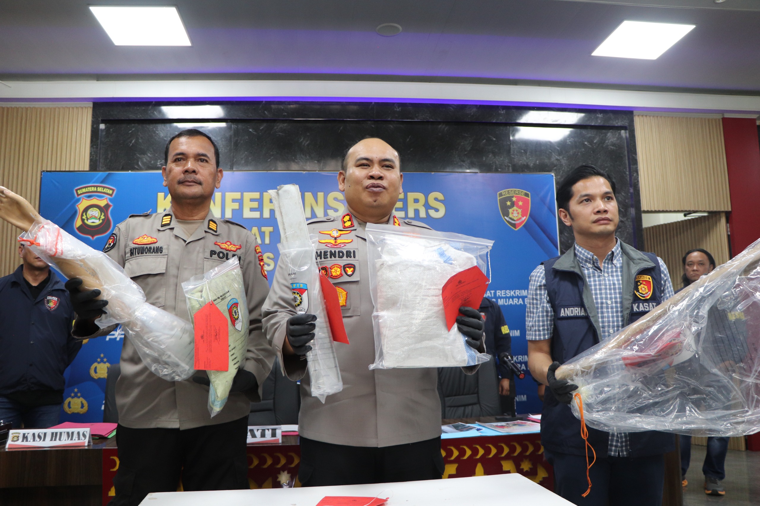 Ini Pengukapan Pencurian 163 Rolling Door Raib Di Muara Enim