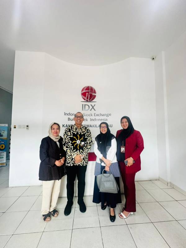 Mahasiswa Administrasi Bisnis FISIP UNRI Kunjungi Bursa Efek Indonesia Riau untuk Peningkatan Literasi Pasar Modal