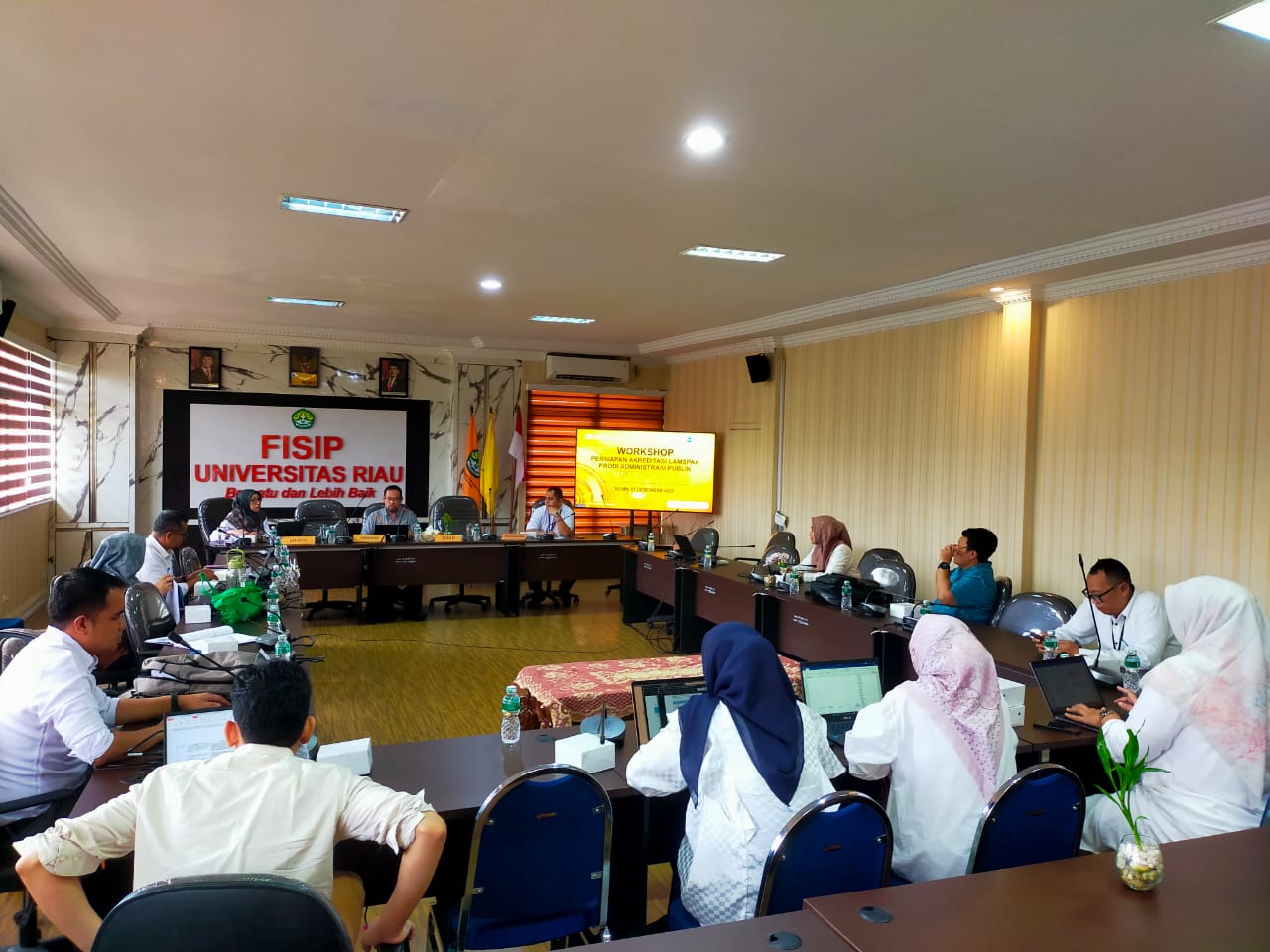 FISIP Universitas Riau Gelar Workshop Persiapan Akreditasi LAMSPAK Program Studi Administrasi Publik