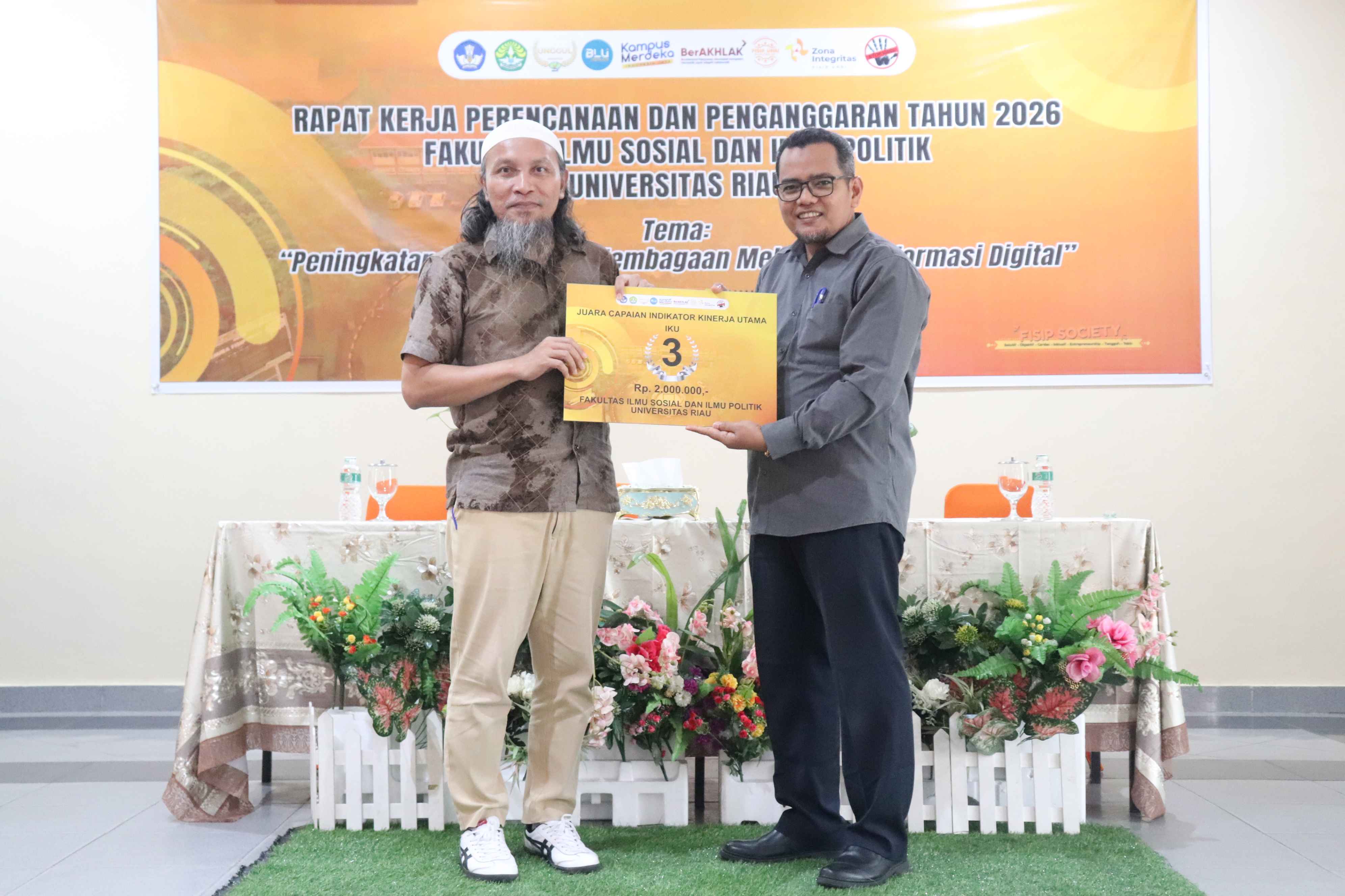 Borong Prestasi: Administrasi Publik Raih Prestasi Gemilang dalam Pencapaian Indeks Kinerja Utama (IKU)