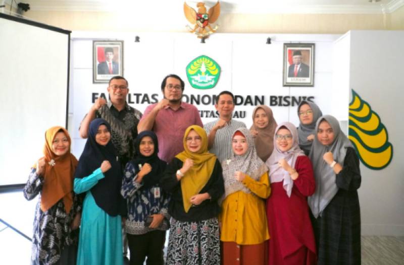 Technical Meeting bersama Mitra Program MBKM Wirausaha Merdeka Mandiri Fakultas Ekonomi Dan Bisnis Universitas Riau (MBKM WMM FEB Unri)
