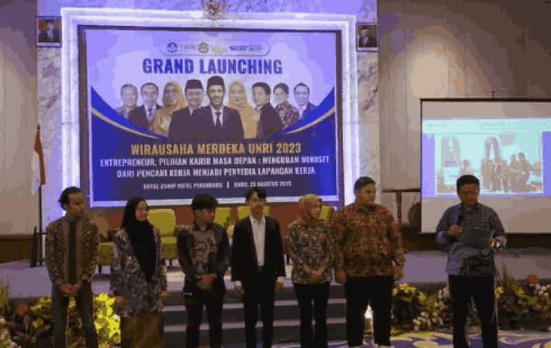 FAKULTAS EKONOMI DAN BISNIS MENDUKUNG DAN SIAP MENJADI LEADER ENTREPRENEURSHIP UNIVERSITAS RIAU