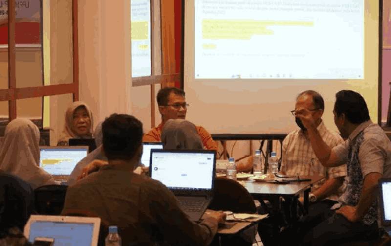 FAKULTAS EKONOMI DAN BISNIS MENUJU AKREDITASI INTERNASIONAL FIBAA