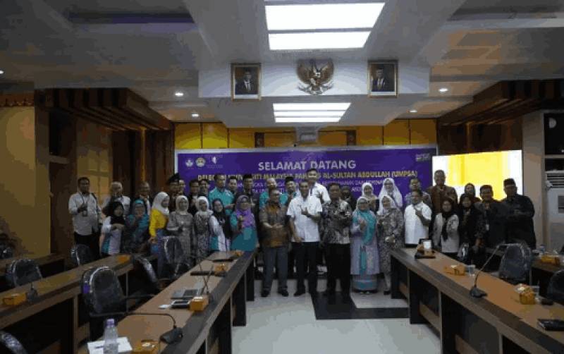 The Faculty of Economics and Business at the University of Riau strongly supports international cooperation.