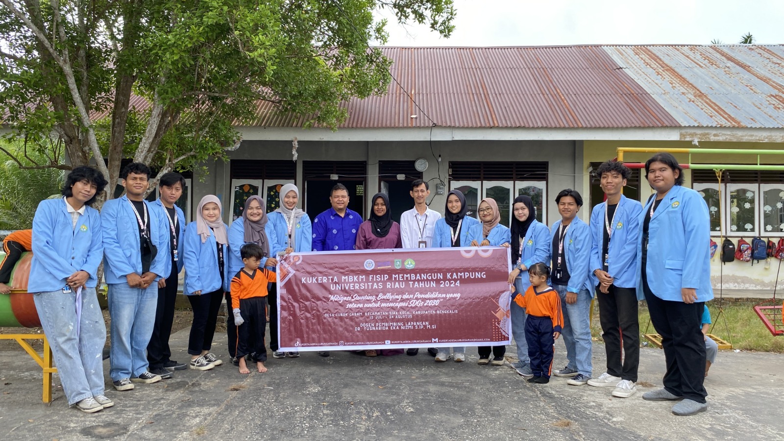 Mahasiswa KUKERTA MBKM UNRI Beri Makanan Bergizi di Posyandu untuk Pencegahan Stunting di Desa Lubuk Garam