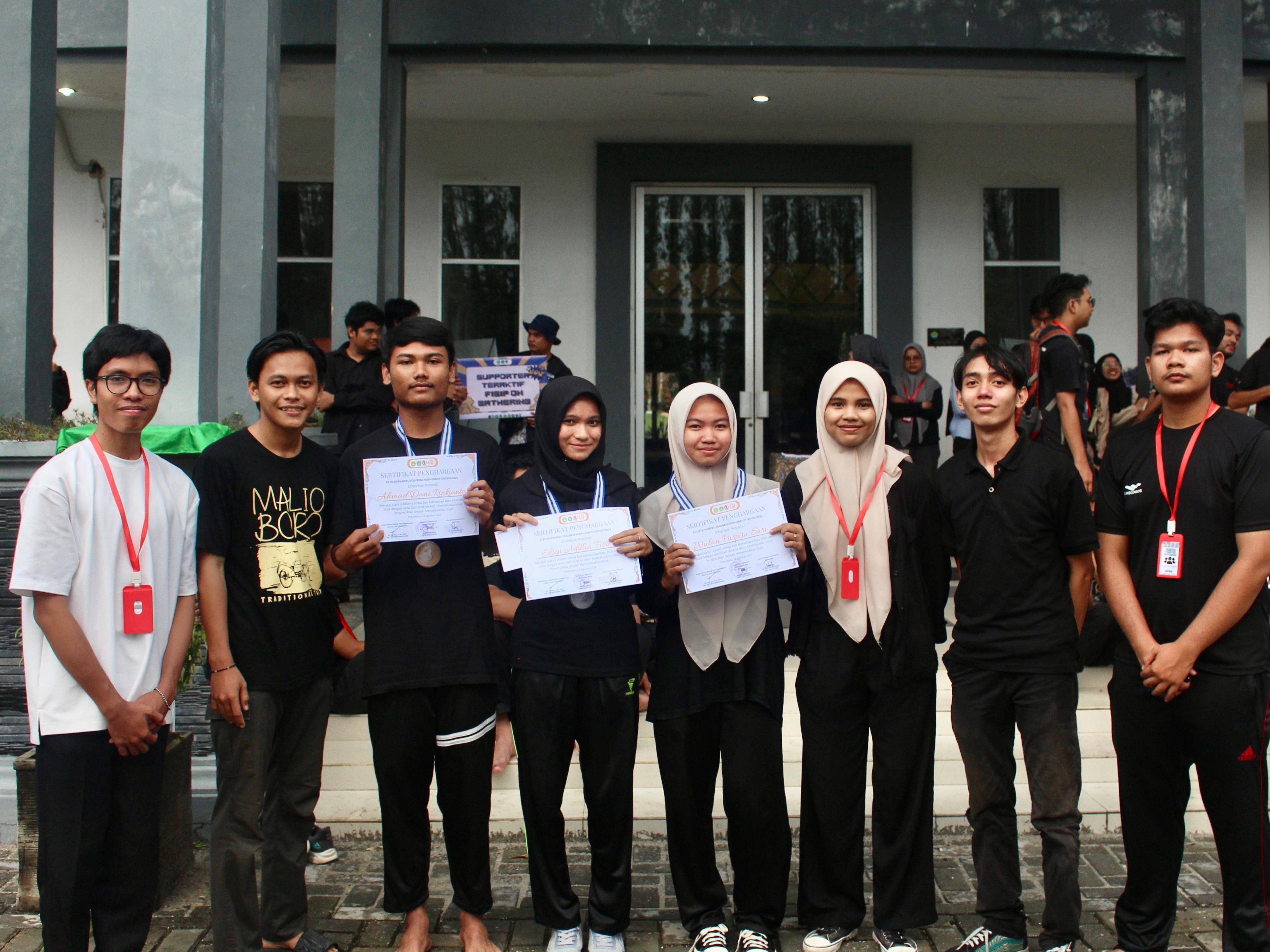 Gerakan Kreativitas Mahasiswa (GKM) FISIP Universitas Riau Sukses Gelar Lomba Esai Untuk Mengembangkan Minat Akademik Mahasiswa Baru