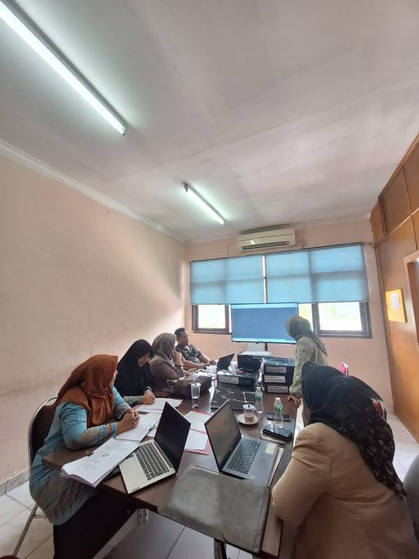 Persiapan Finalisasi Pengisian LKE Zona Integritas FISIP Universitas Riau
