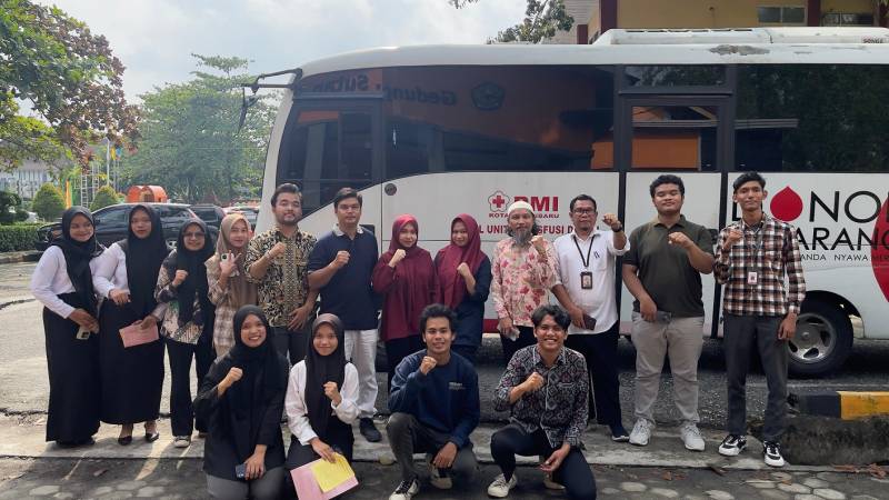FISIP UNIVERSITAS RIAU BERKOLABORASI DENGAN PMI KOTA PEKANBARU: Setetes Darah, Sejuta Harapan