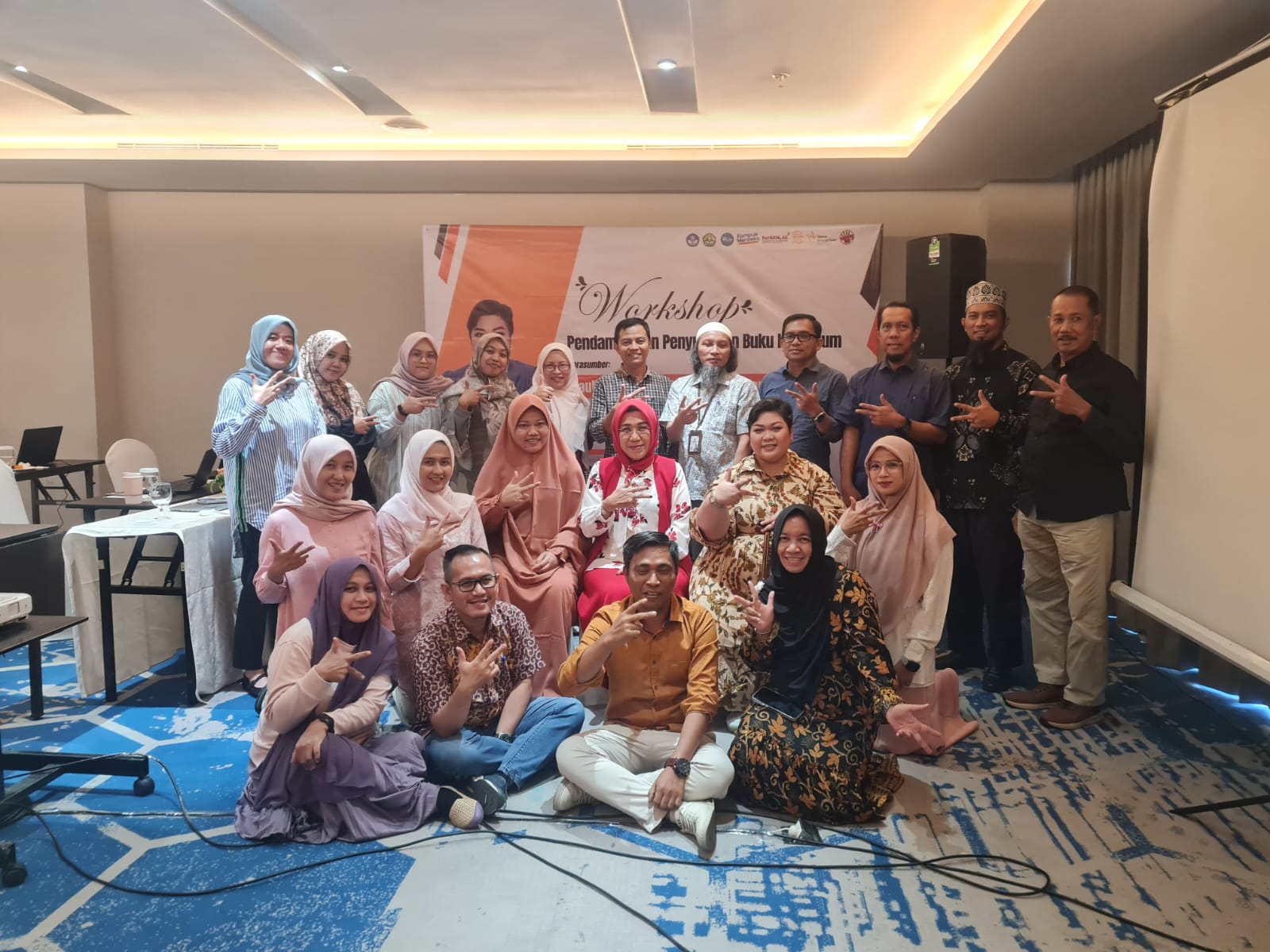 Magister Ilmu Komunikasi Universitas Riau Gelar Workshop Penyusunan Kurikulum Berbasis Industri