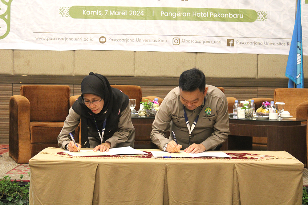 Direktur Pascasarjana Tandatangani Perjanjian Kinerja dengan Wakil Direktur dan Ketua Prodi