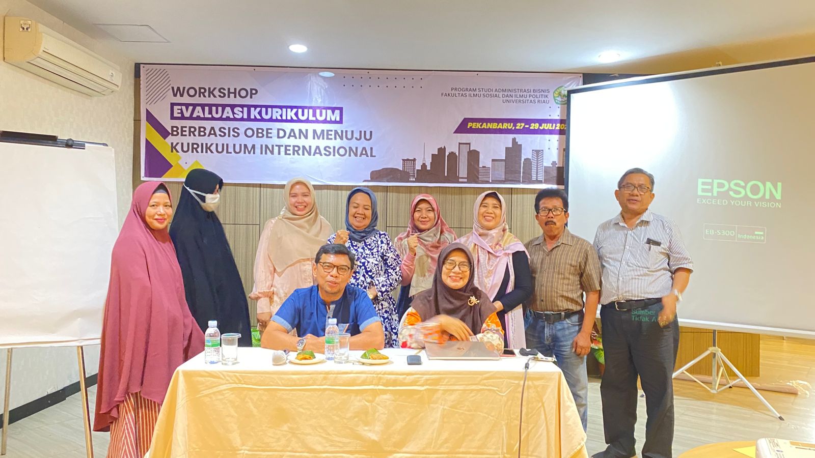 Workshop Evaluasi Kurikulum OBE Program Studi Administrasi Bisnis Menuju Akreditasi Internasional