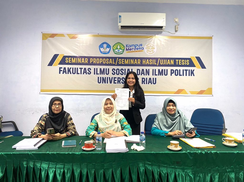Program Studi Administrasi Bisnis FISIP Universitas Riau Menyelengarakan Ujian Skripsi
