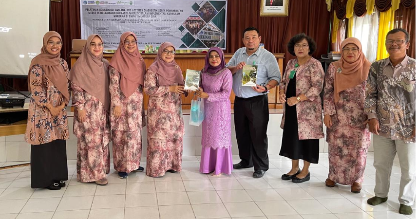 Pengabdian Kepada Masyarakat Dosen Pendidikan Biologi FKIP UNRI di SMPN 1 Mempura, Tingkatkan Kualitas Implementasi Kurikulum Merdeka