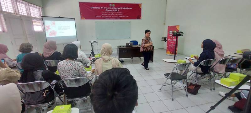 HI UNRI Menggelar Kelas Internasional yang Bekerja Sama dengan Eurasia Foundation