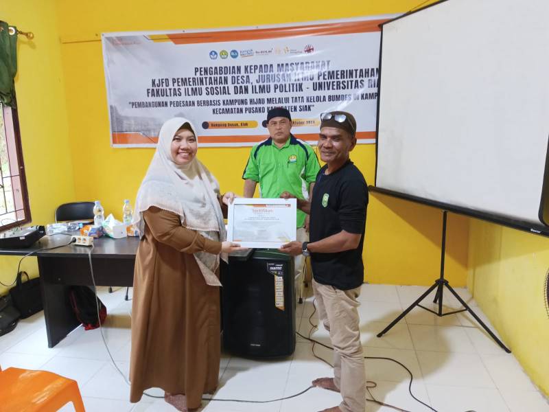 Dosen Ilmu Pemerintahan Laksanakan Pengabdian Masyarakat Bertema Tata Kelola BUMKam Berbasis Kampung Hijau di Kampung Dosan, Kecamatan Pusako, Kabupaten Siak