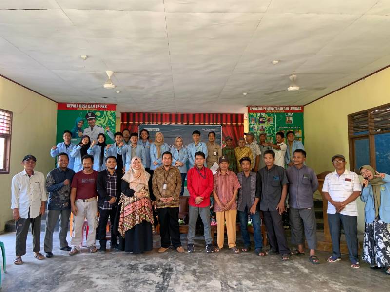 PPK ORMAWA HIMIP FISIP UNRI MENGINISIASI PROGRAM PEMBERDAYAAN MASYARAKAT  INOVASI DESA CERDAS DI DESA PAGARUYUNG