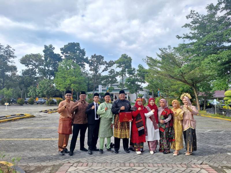 Dosen Kehutanan Universitas Riau Ikuti Upacara Kemerdekaan dan Terima Tanda Kehormatan Satyalancana Karya Satya