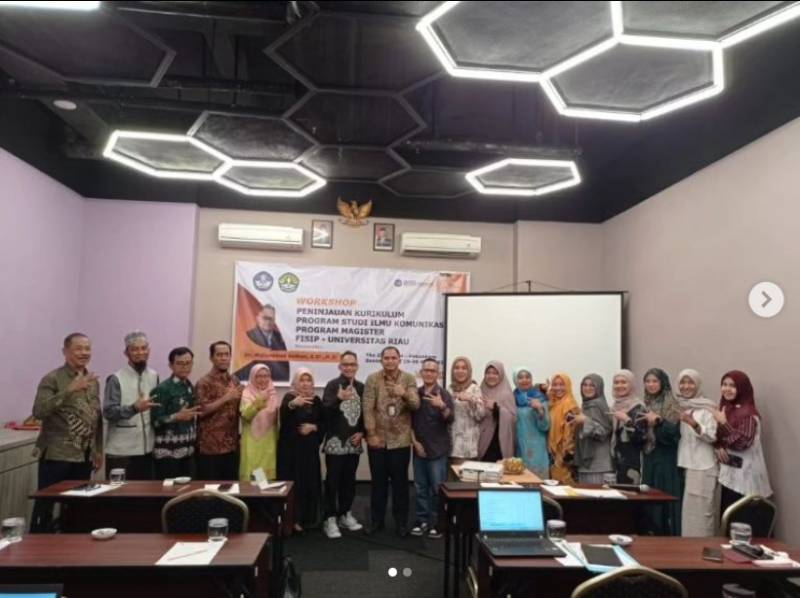 Communication Science Study Program, FISIP Masters Program Holds Curriculum Review Activity