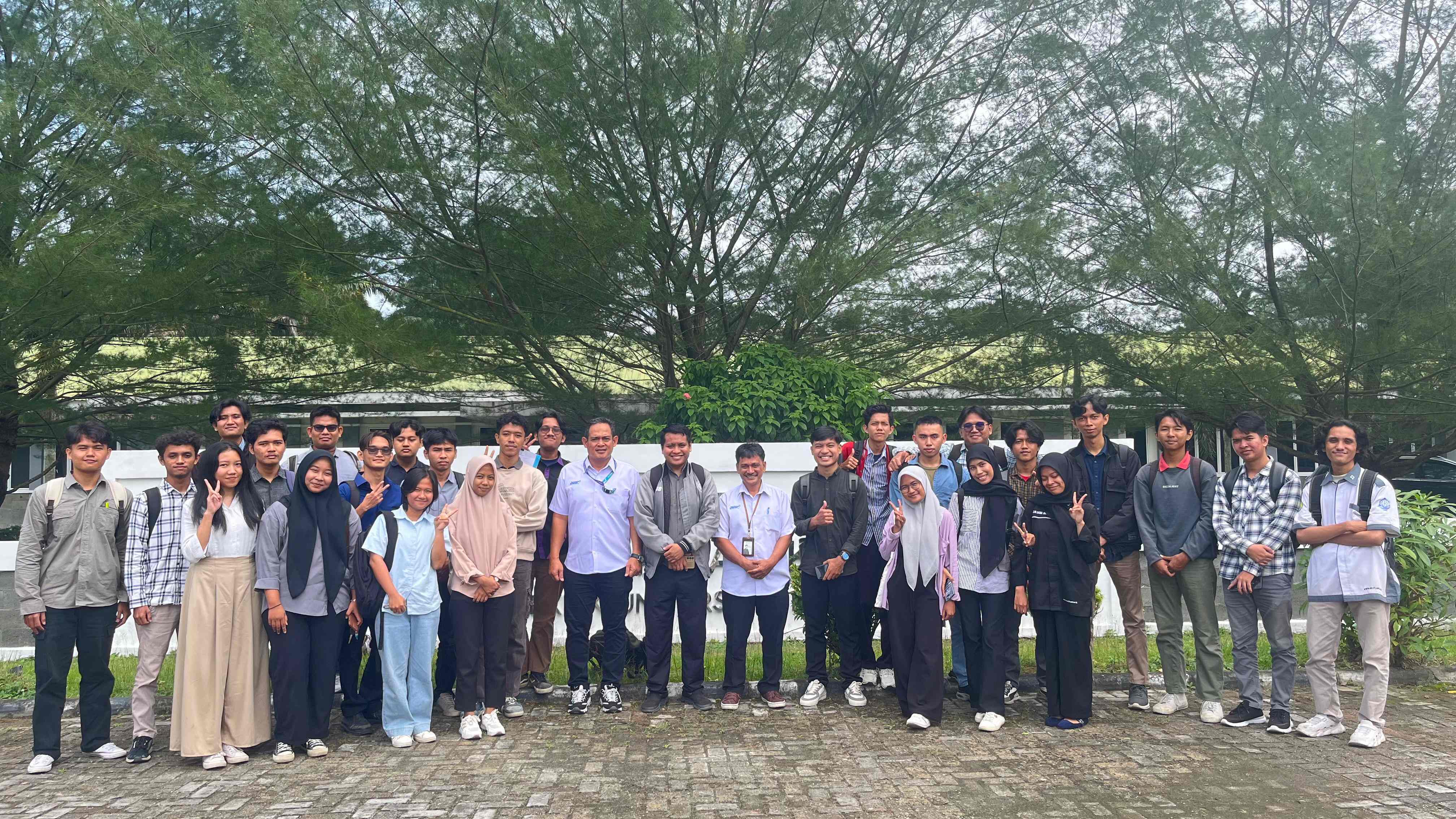 Mahasiswa Elektro UNRI Belajar Langsung Regulasi Telekomunikasi dari Praktisi Industri