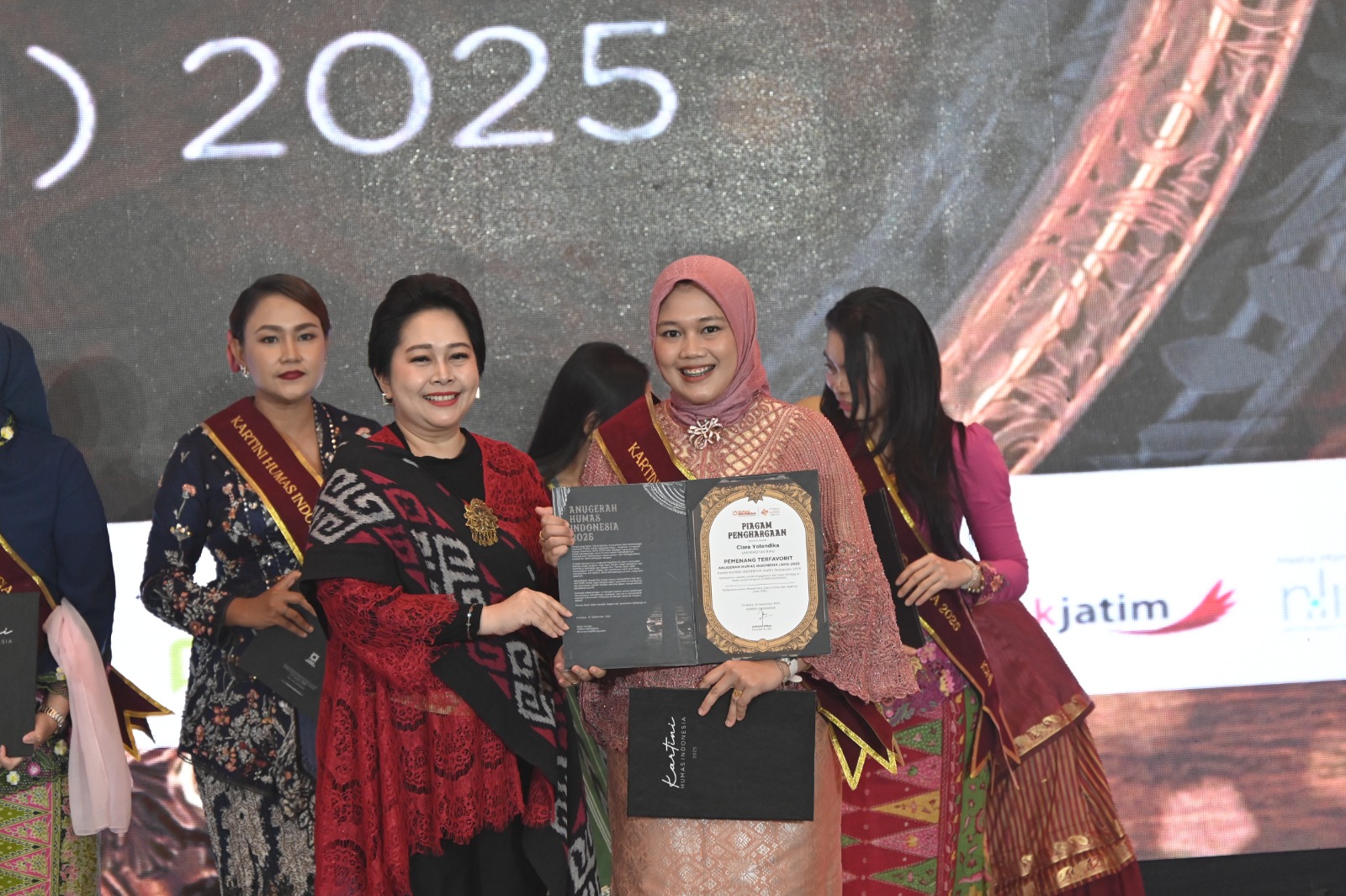 Dosen FPK UNRI Raih Penghargaan Anugerah Humas Indonesia 2025