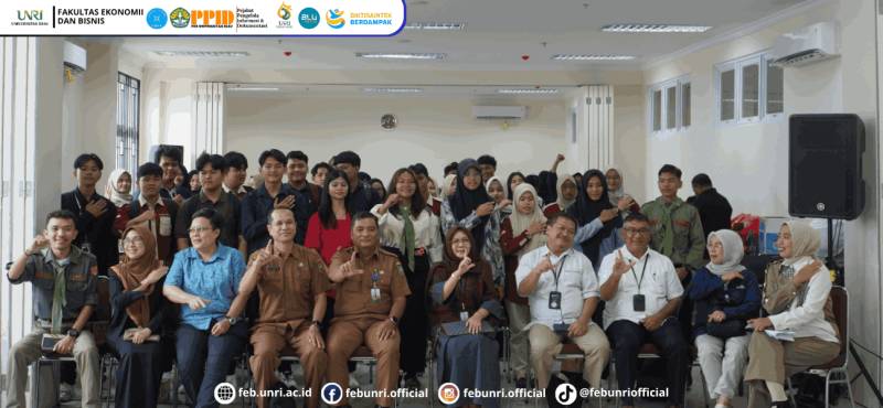 Dialog Interaktif Luar Studio RRI Pro 1 Pekanbaru dan Fakultas Ekonomi dan Bisnis Universitas Riau: Wujudkan Daya Dukung Lingkungan yang Tangguh di Riau