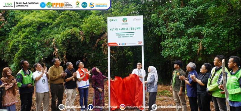 Kampus Hijau: Upaya Menghijaukan Lingkungan Kampus FEB UNRI lewat Program “Bank Pohon”
