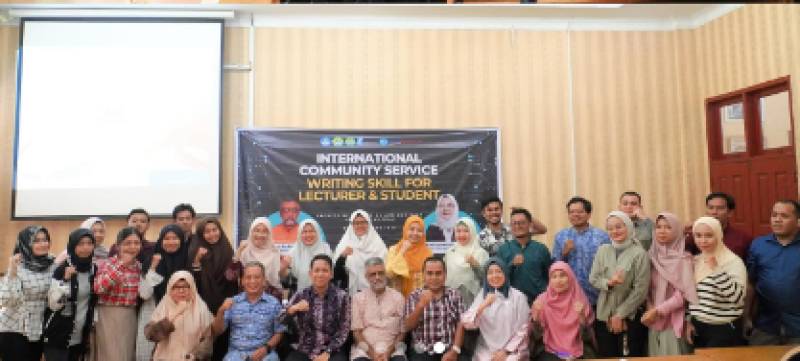 Community Service: Writing Skill for Lecturer and Student with Visiting Lecturer Santhakumar V from Azim Premji University.