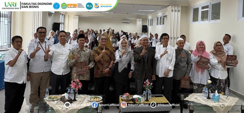In a warm and meaningful ceremony, FEB UNRI sends off prospective 2026 Hajj pilgrims and offers appreciation to retired members of the academic community.