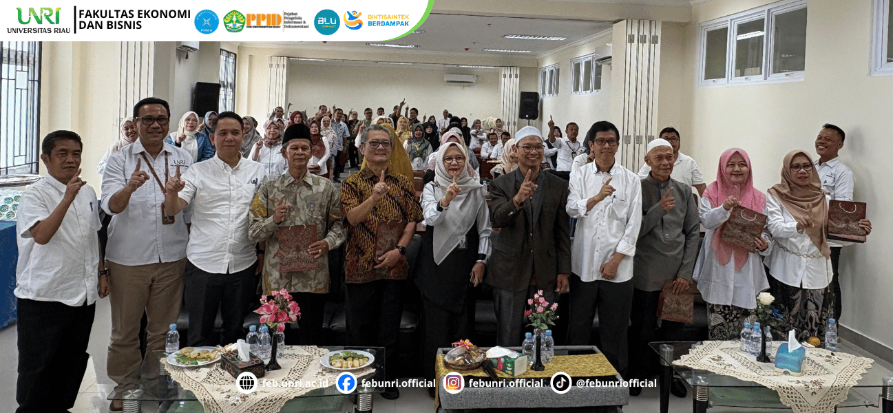 Hangat dan Penuh Makna, FEB UNRI Lepas Calon Jemaah Haji 2026 dan Berikan Apresiasi bagi Sivitas Purna Tugas