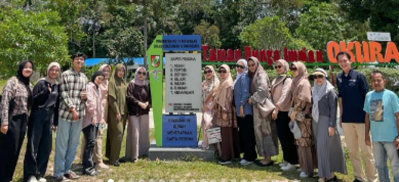 Pelaksanaan Wirausaha Merdeka Mandiri (WMM) Fakultas Ekonomi dan Bisnis Universitas Riau dengan Mitra Dinas Pariwisata Provinsi Riau di Taman Bunga Impian Okura