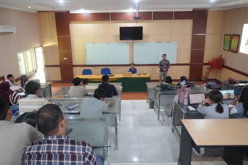 Fakultas Hukum Universitas Riau Kolaborasi dengan ICEL pada Perkuliahan Hukum Lingkungan